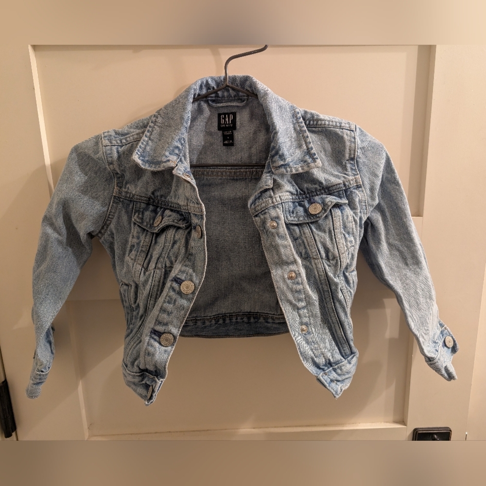 GAP Icon Light Wash Denim Jacket Kids Small
